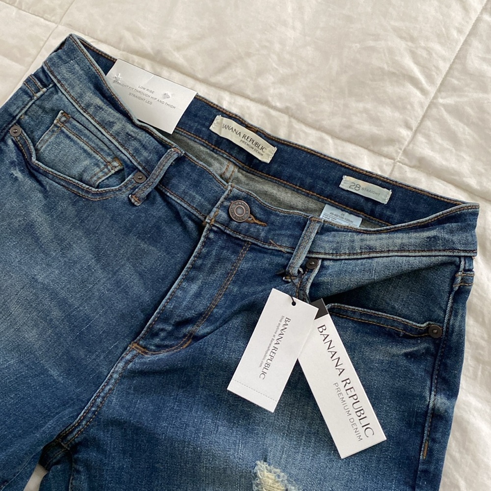 Banana Republic Low Rise Jeans Straight Fit, Straight Leg Size 28 NWT - Picture 4 of 10